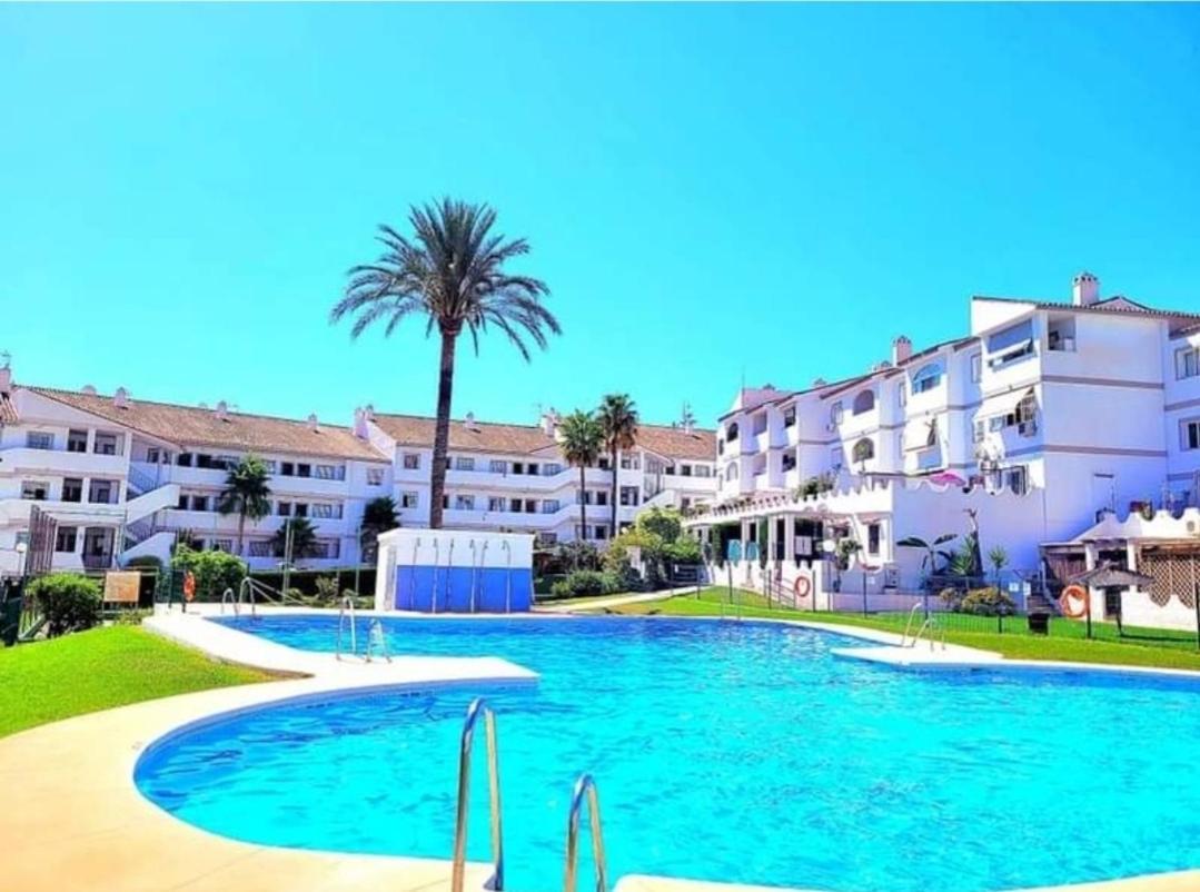 Apartamento En Mijas Con Terraza, Capacidad Para 5 Personas Con Piscina De Temporada Малага Екстер'єр фото